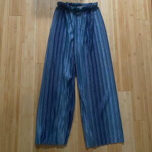 Urban Renewal Parties Remnants Shimmer Plisse Pant, Size XS (NWT)